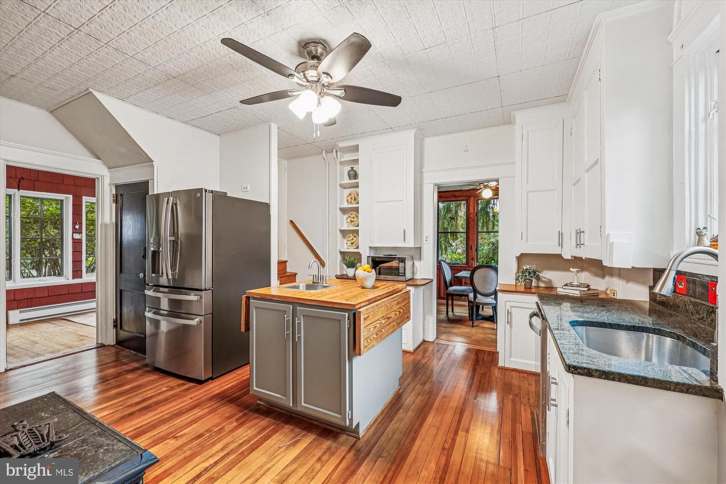 10023 Menlo Avenue photo 9