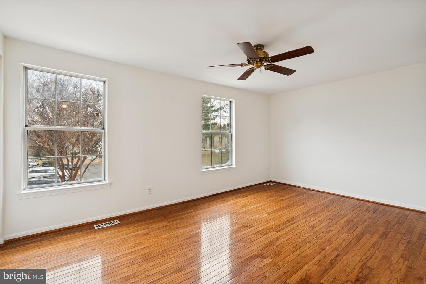55 Gravenhurst Court photo 12