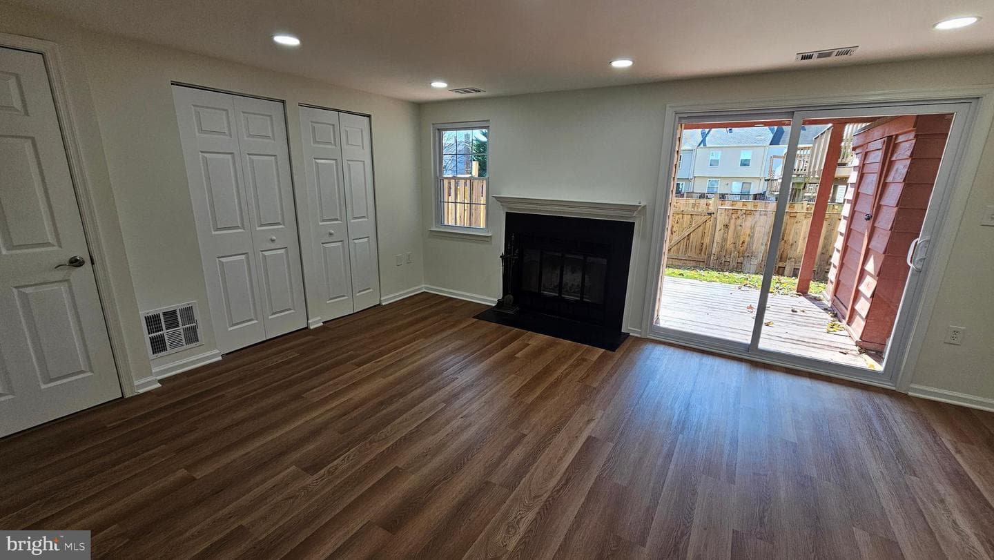 607 Suffield Drive photo 30