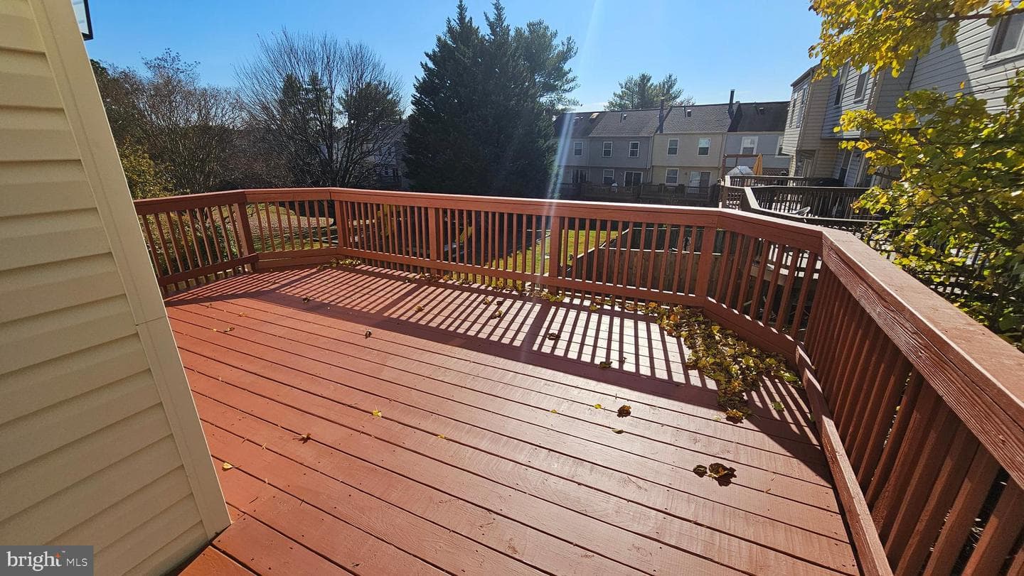 607 Suffield Drive photo 35