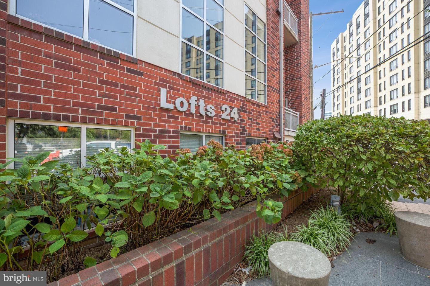 900 Bonifant Street #d photo 1