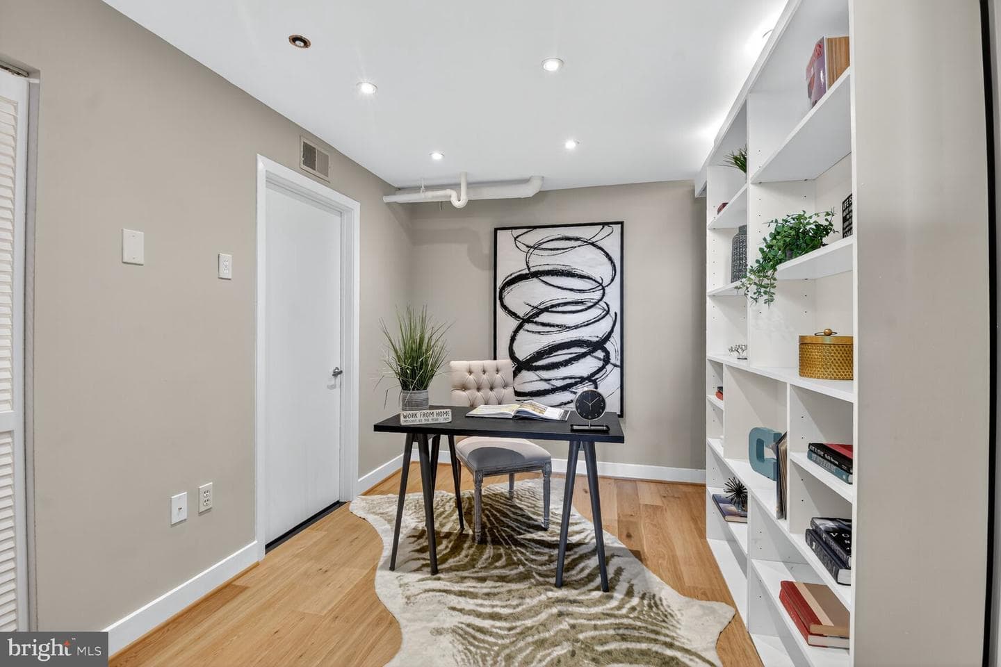 900 Bonifant Street #d photo 24