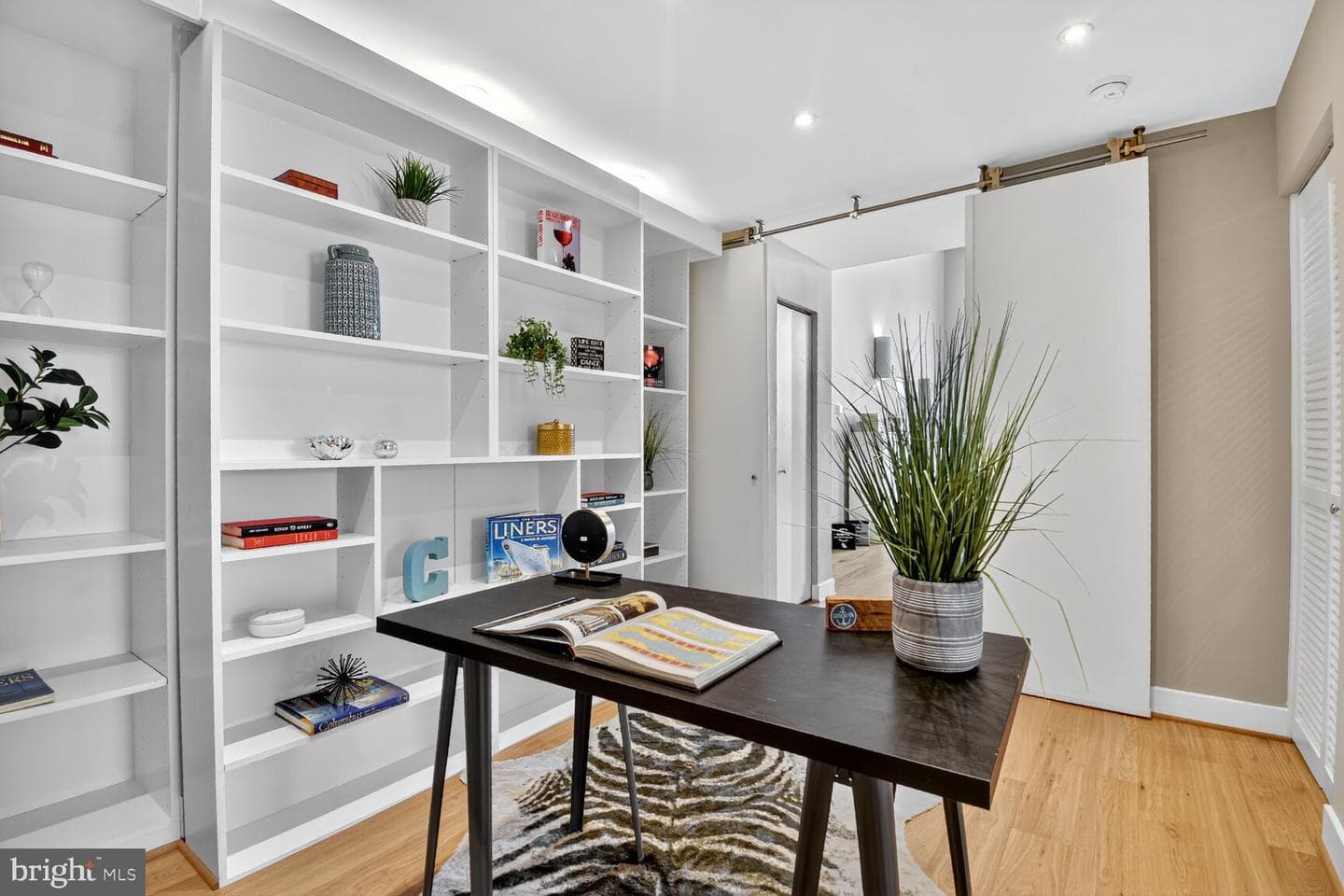 900 Bonifant Street #d photo 25