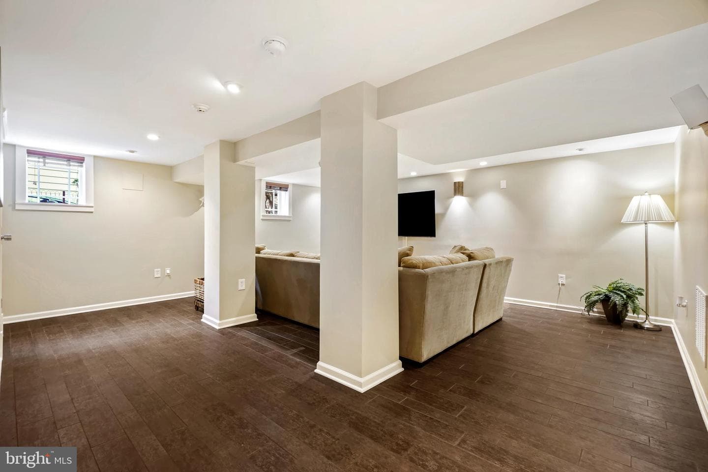 7402 Maple Avenue photo 23