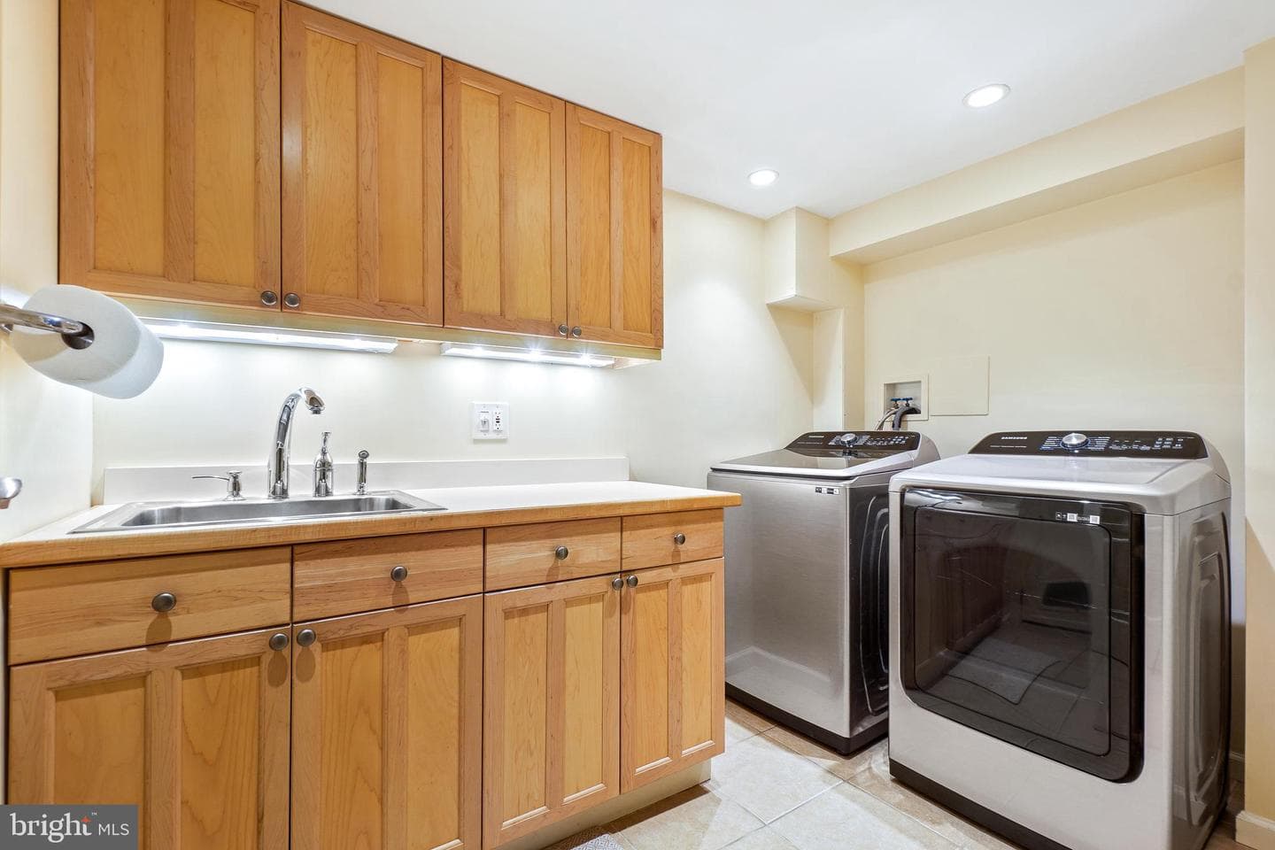 7402 Maple Avenue photo 30