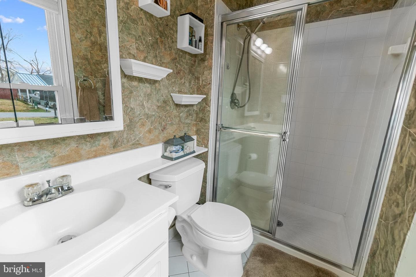 17945 Archwood Way photo 17