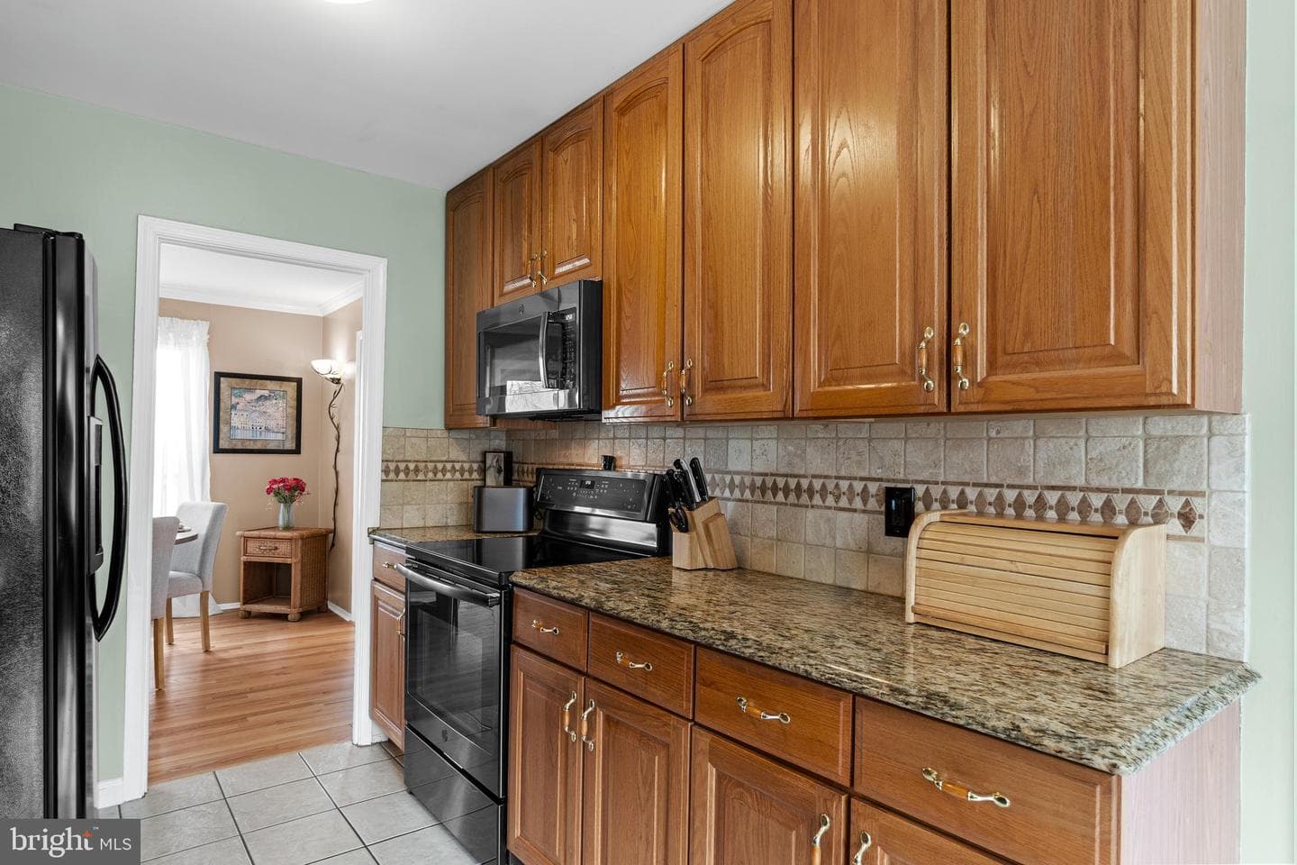 17945 Archwood Way photo 8
