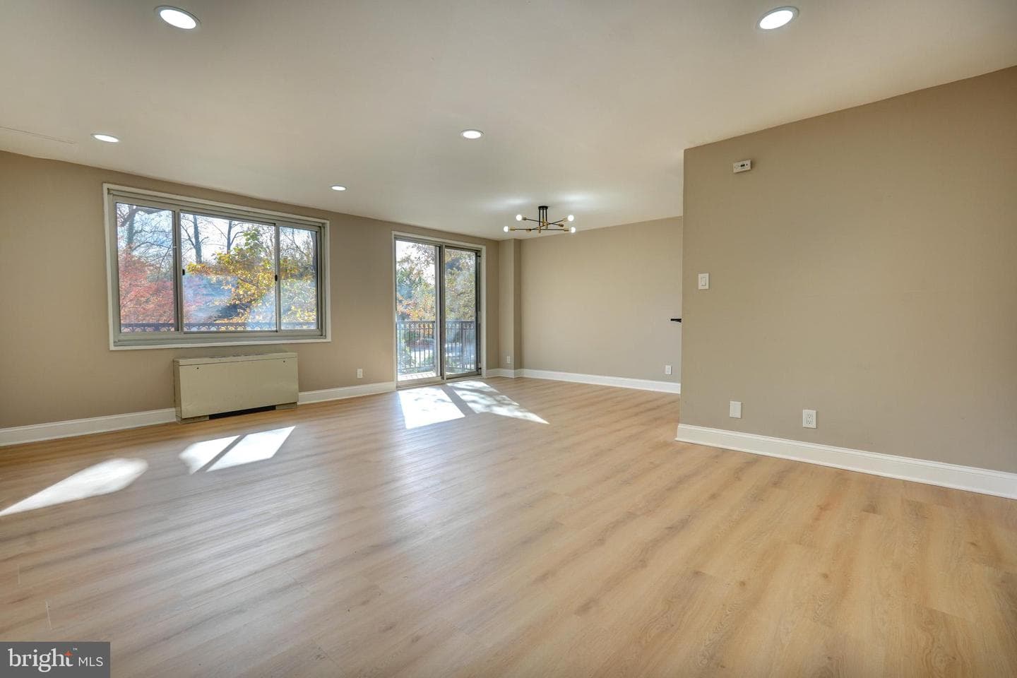 1900 Lyttonsville Road #211, Silver Spring
