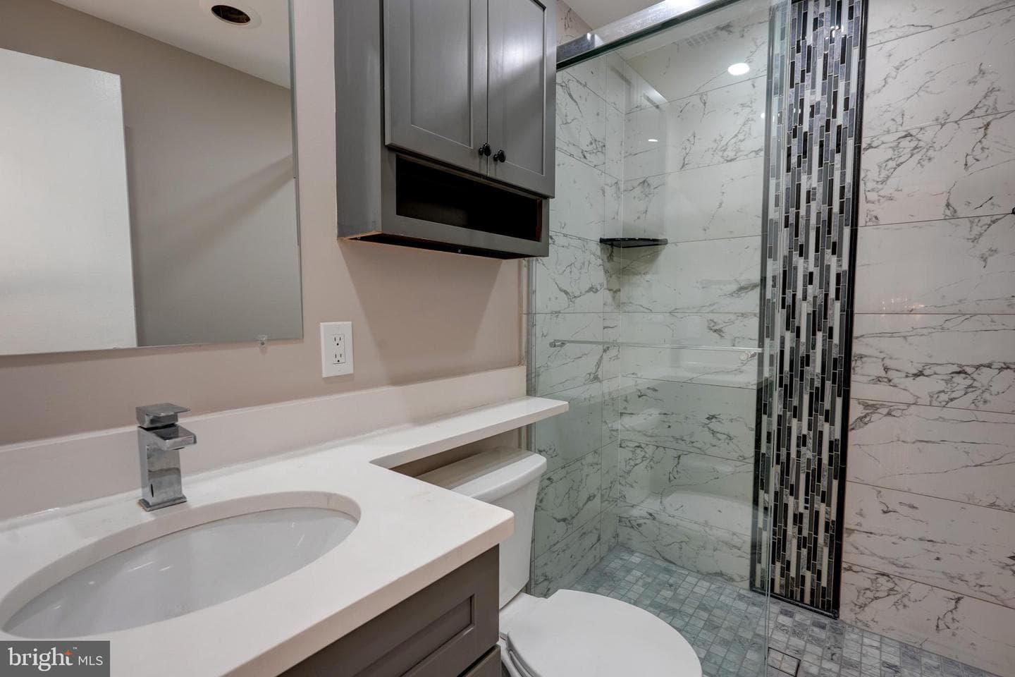 1900 Lyttonsville Road #211 photo 28