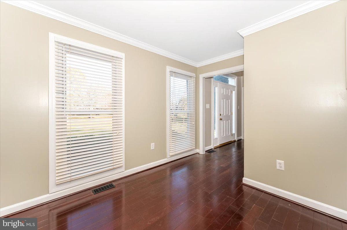 17914 Hickman Street photo 13