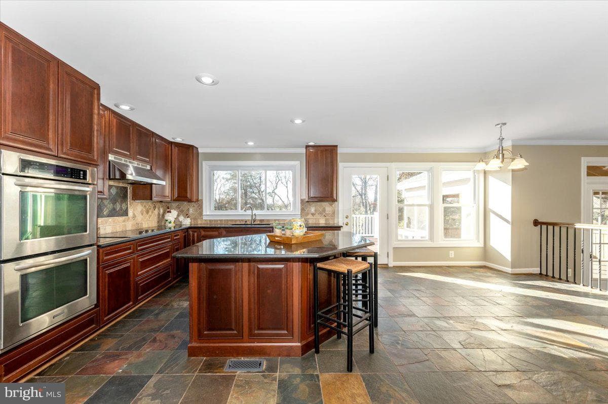 17914 Hickman Street photo 16