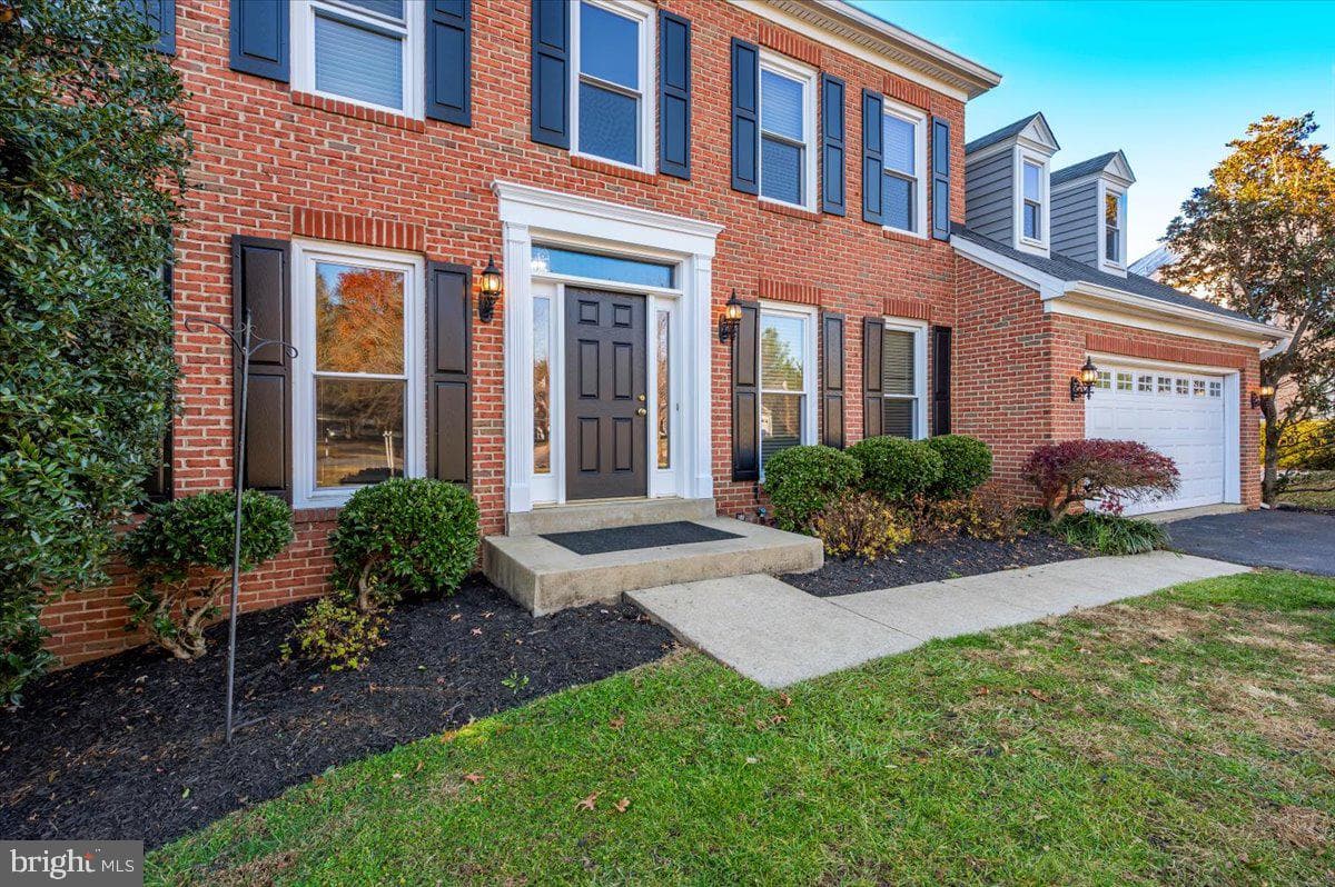 17914 Hickman Street photo 2