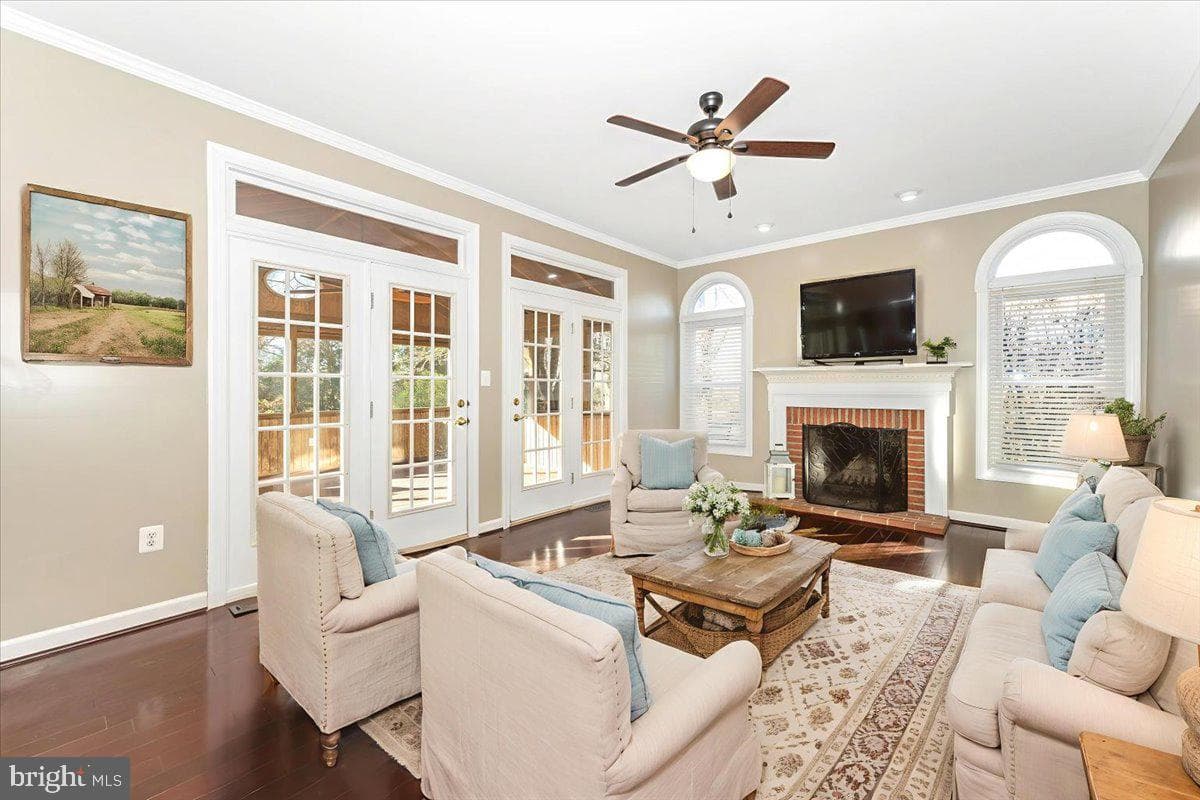 17914 Hickman Street photo 25