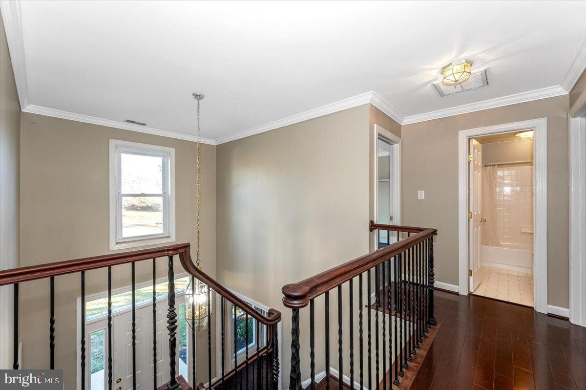 17914 Hickman Street photo 32