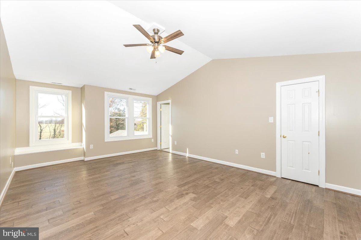 17914 Hickman Street photo 33