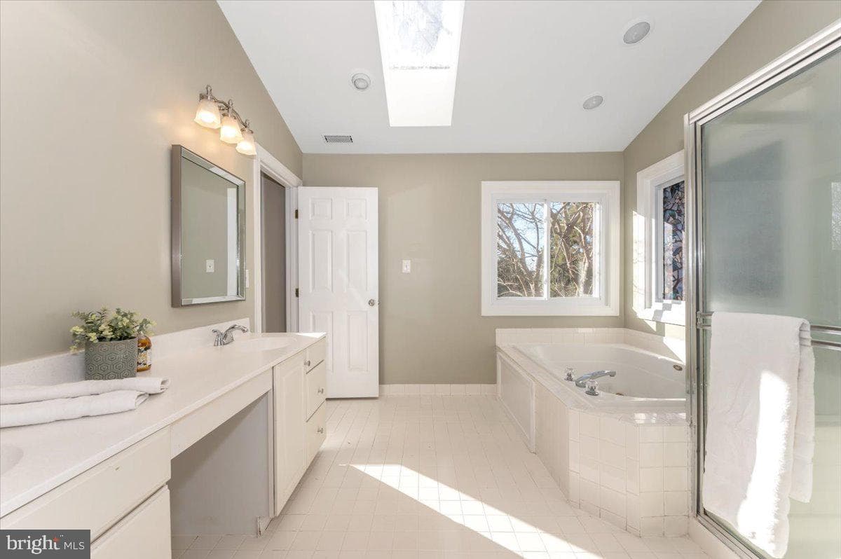 17914 Hickman Street photo 40