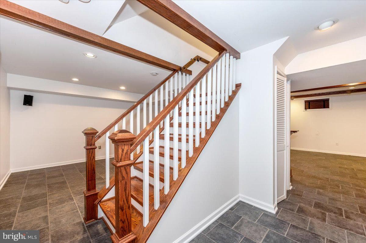 17914 Hickman Street photo 48
