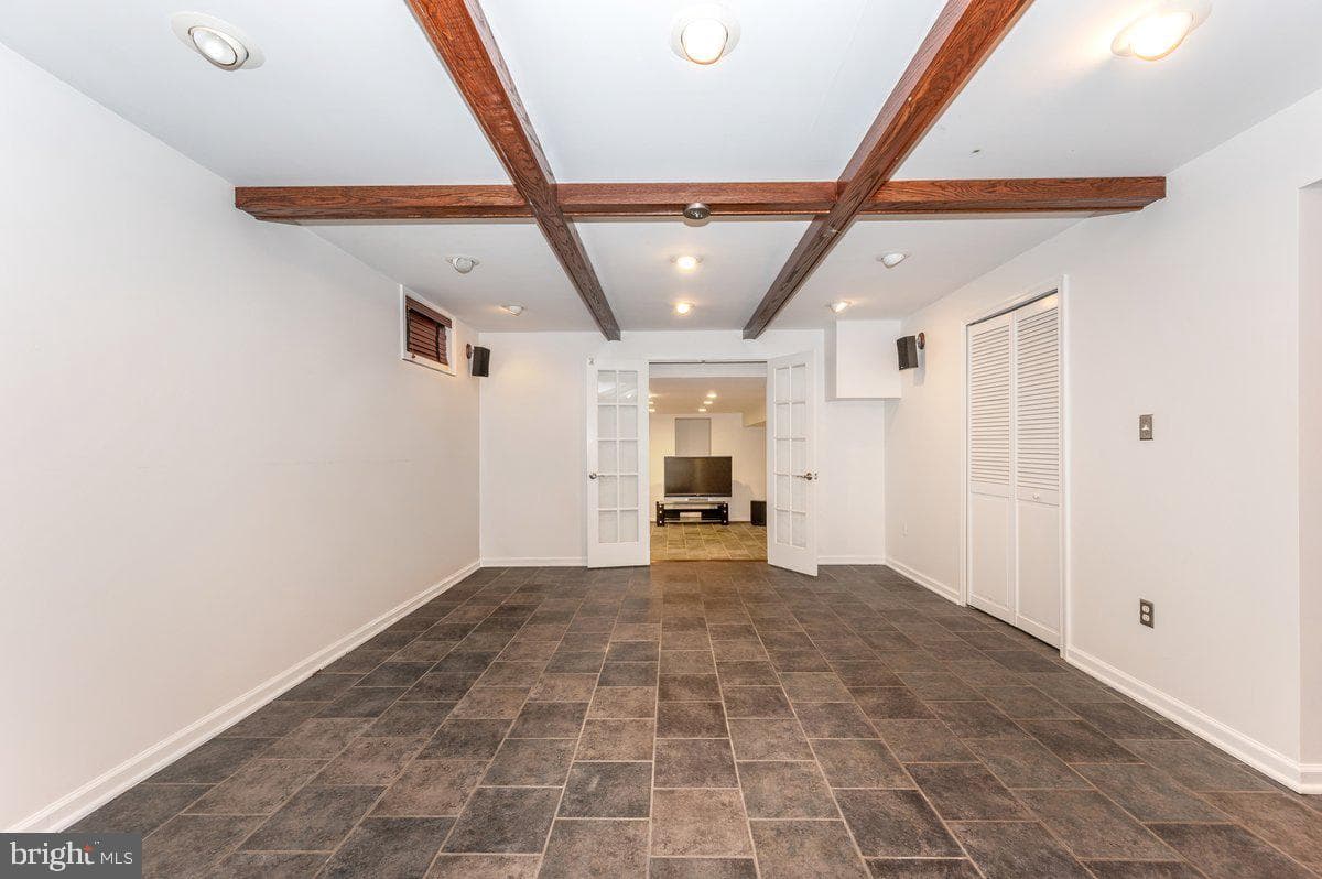 17914 Hickman Street photo 56