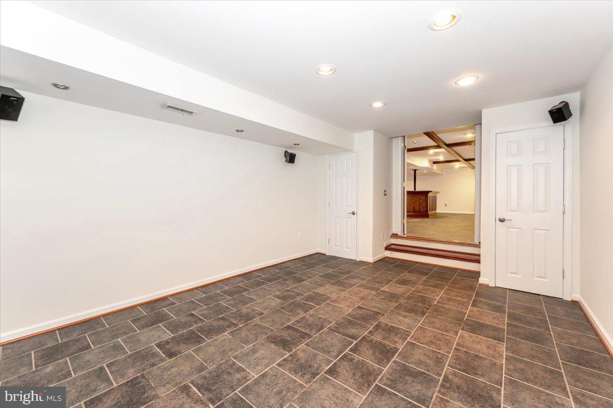 17914 Hickman Street photo 59