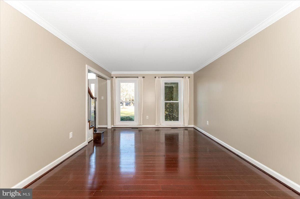 17914 Hickman Street photo 6