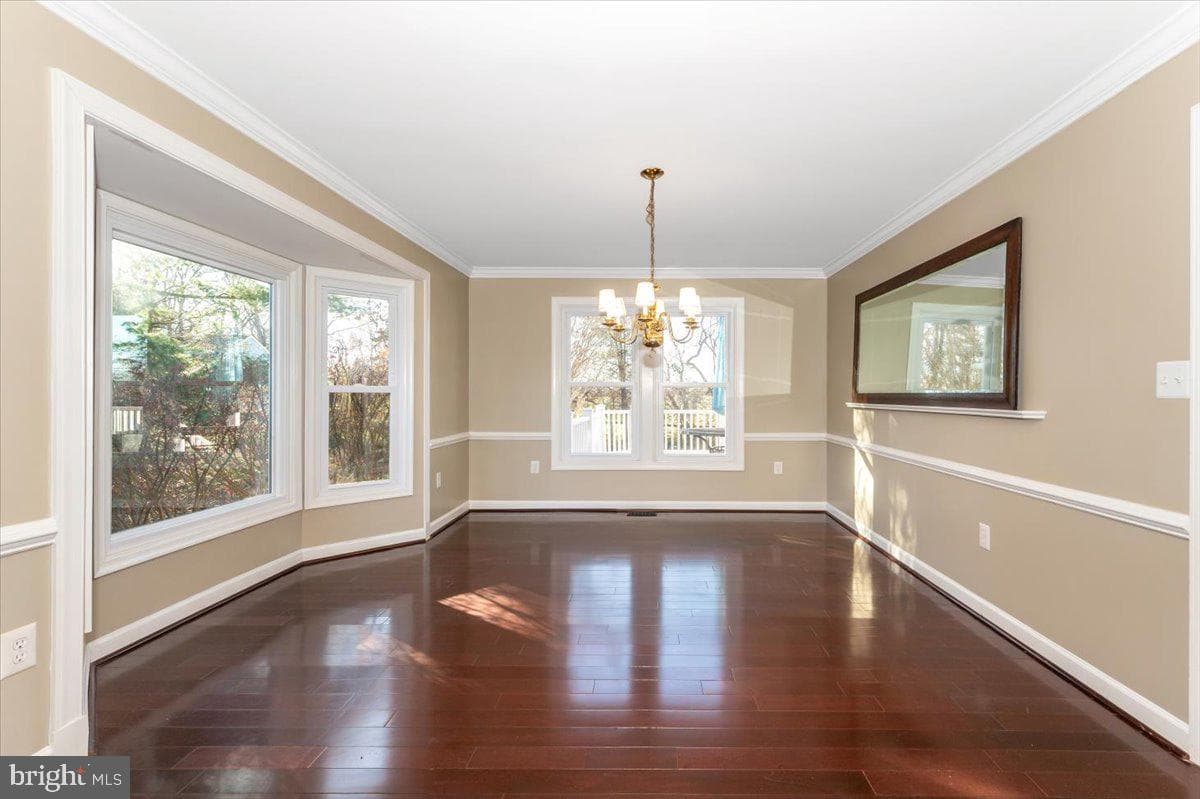 17914 Hickman Street photo 9