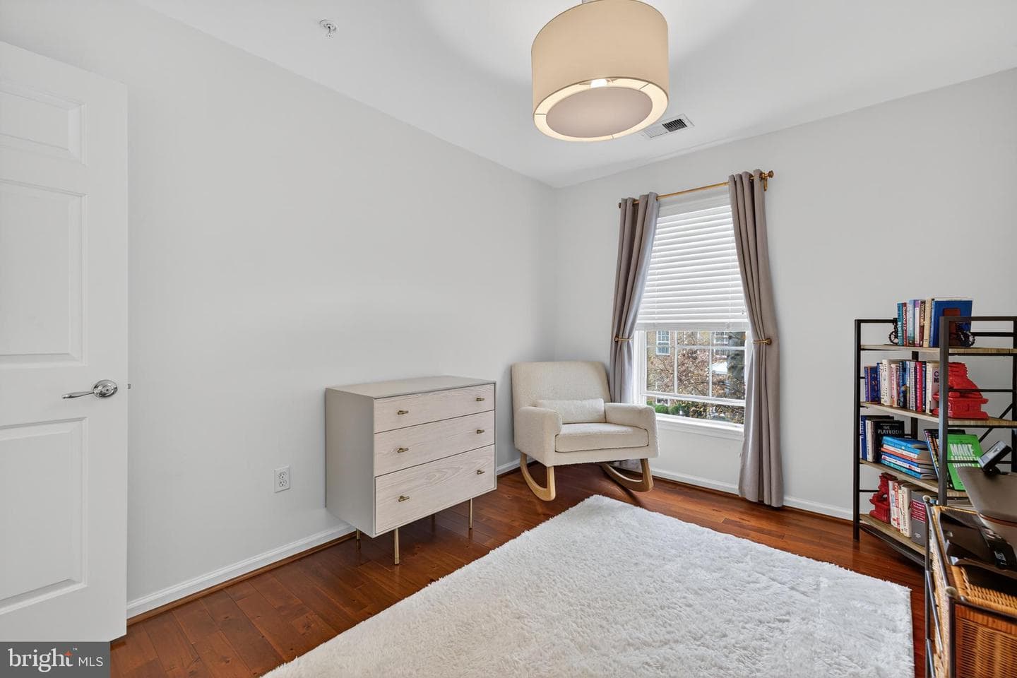 444 Clayhall Street photo 20