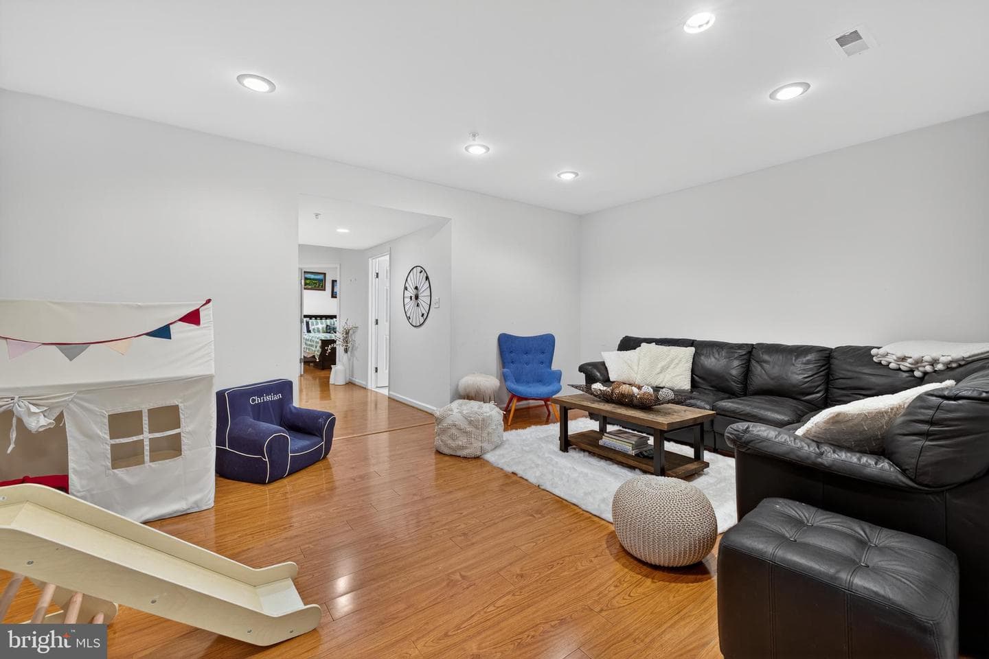 444 Clayhall Street photo 24