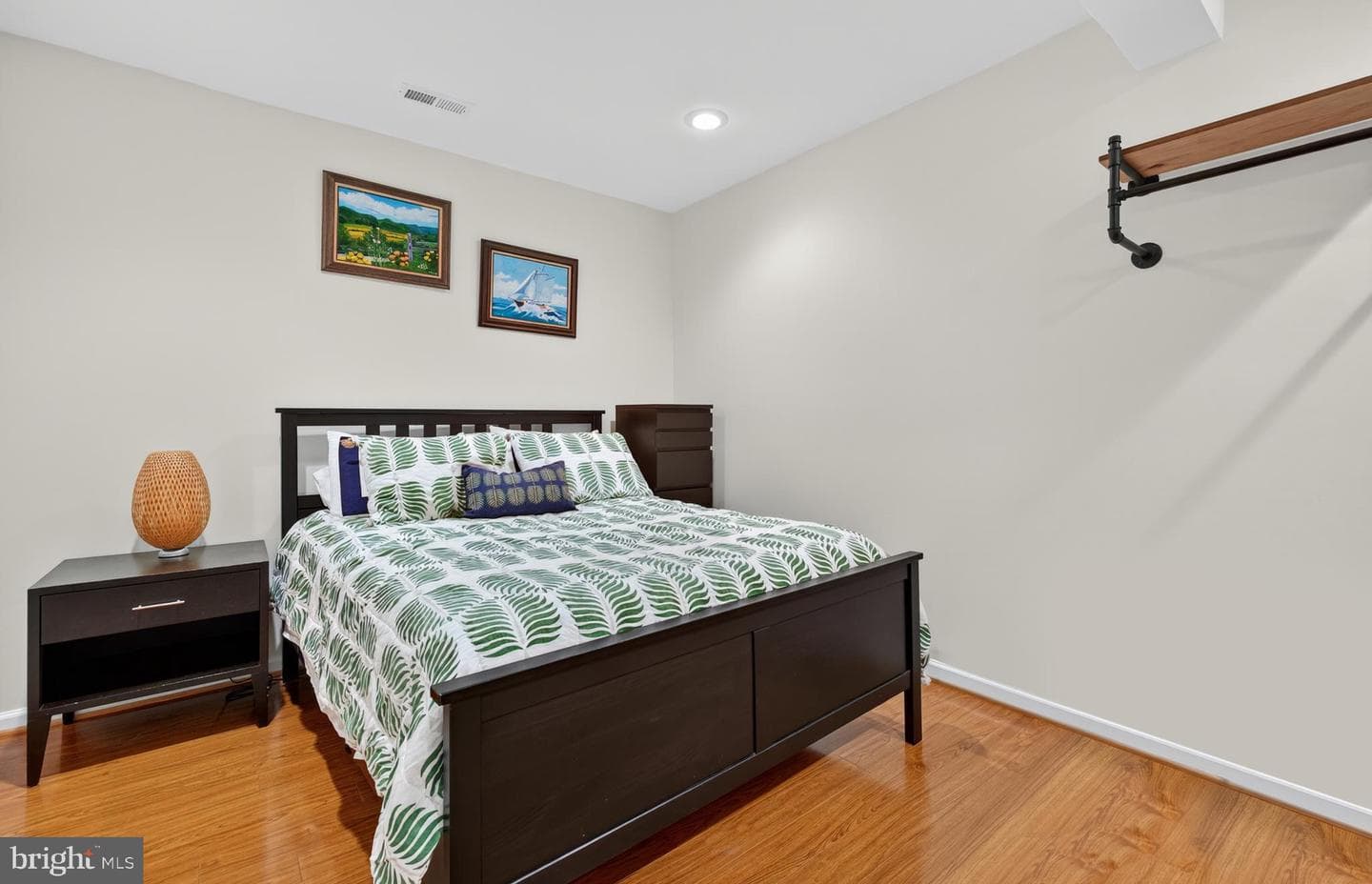 444 Clayhall Street photo 25