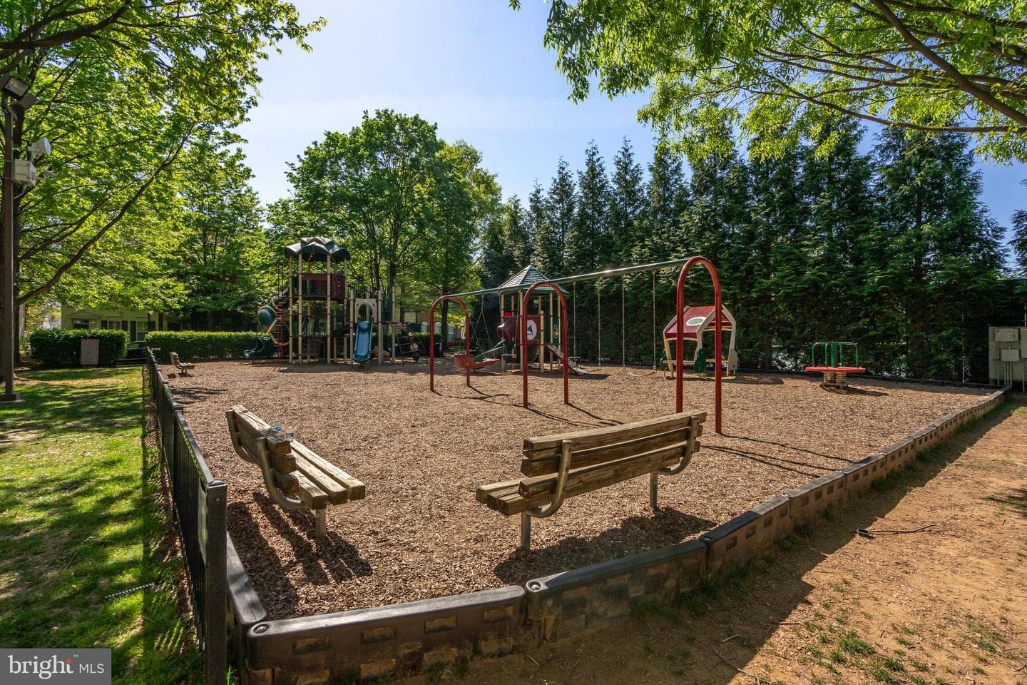 444 Clayhall Street photo 36