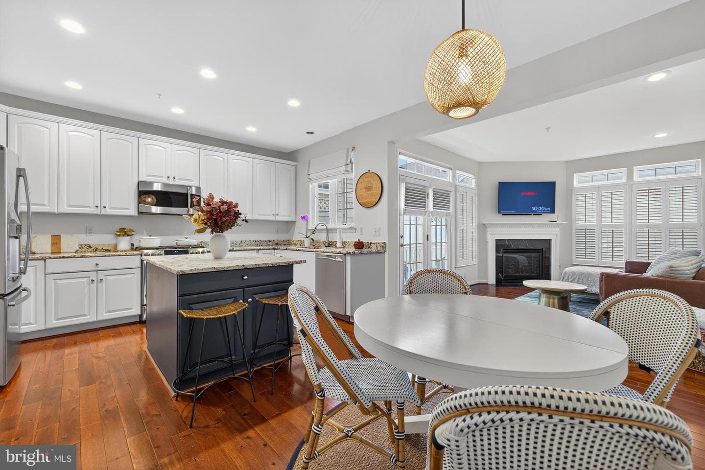 444 Clayhall Street photo 8