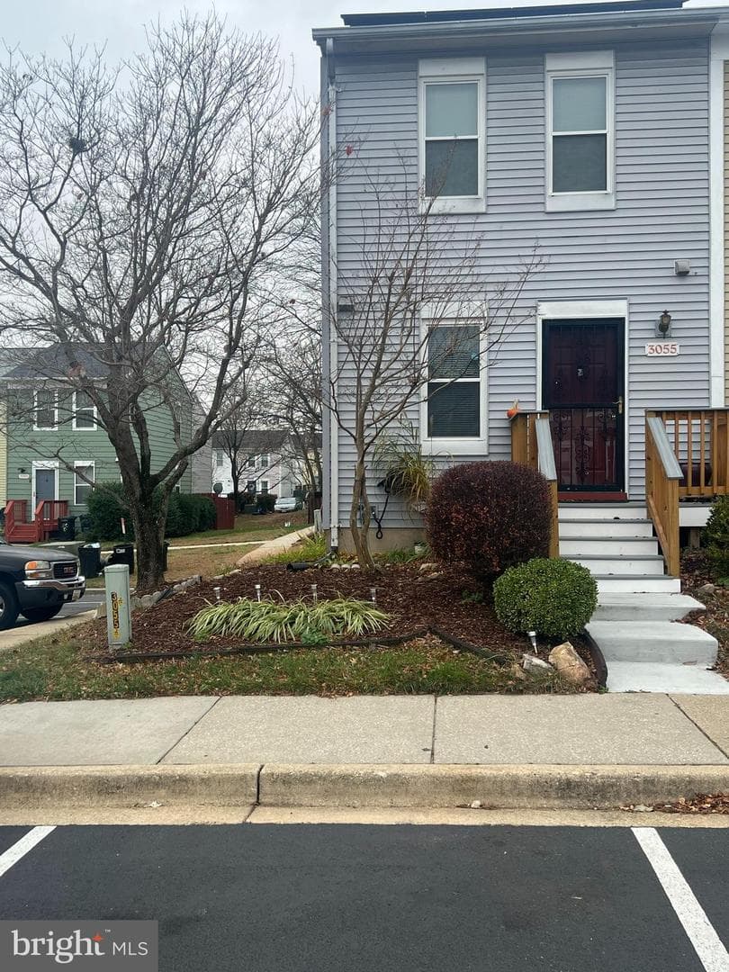 3055 Shepperton Terrace photo 1