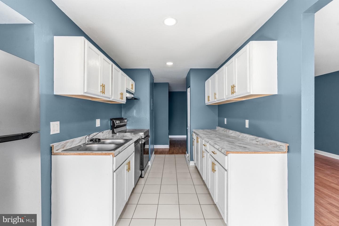 422 Girard Street #144 photo 15