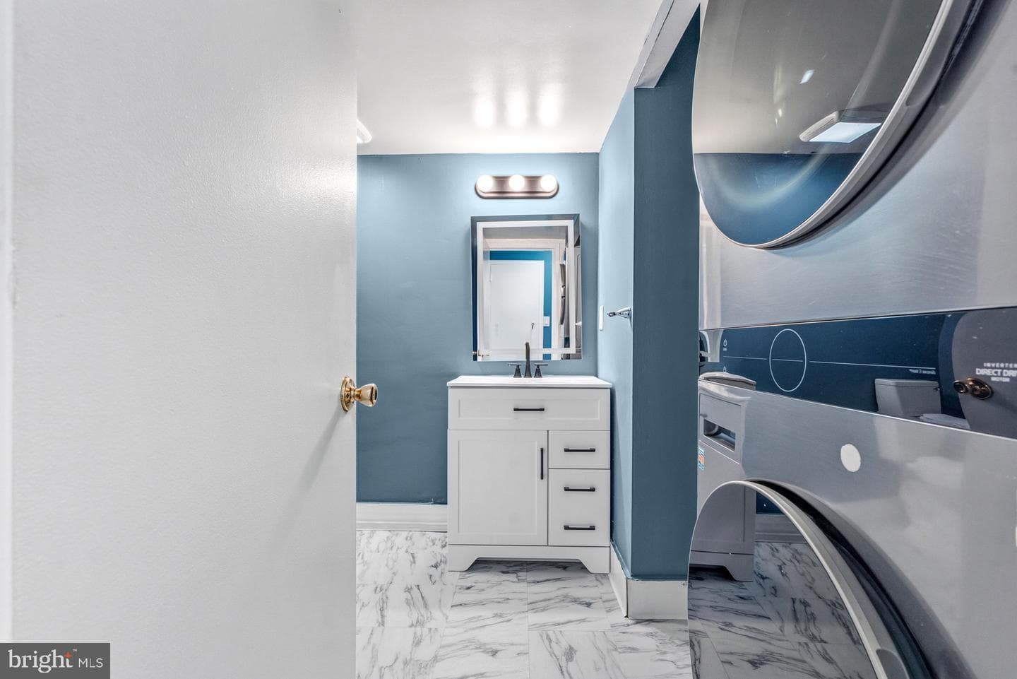 422 Girard Street #144 photo 18