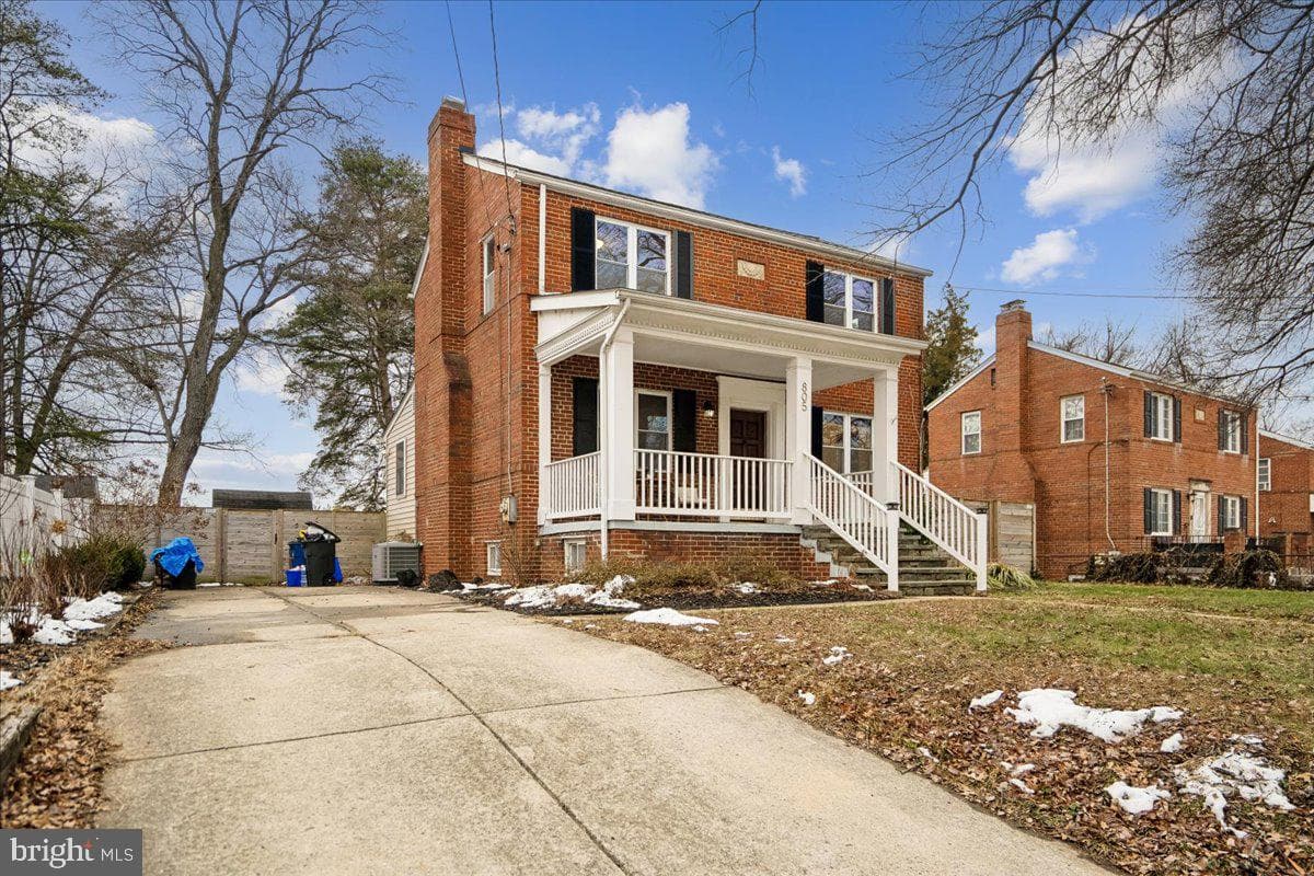 805 Forston Street photo 2