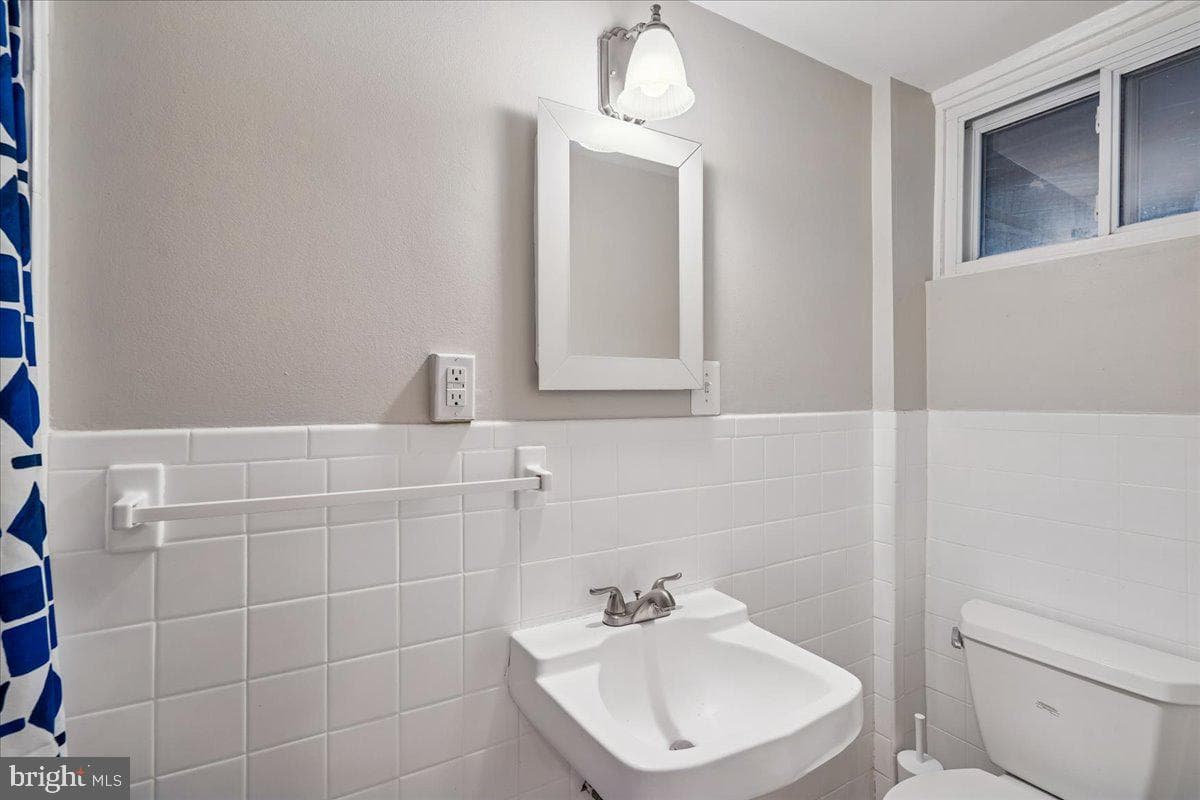 805 Forston Street photo 29
