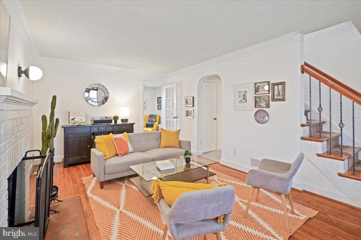 805 Forston Street photo 8
