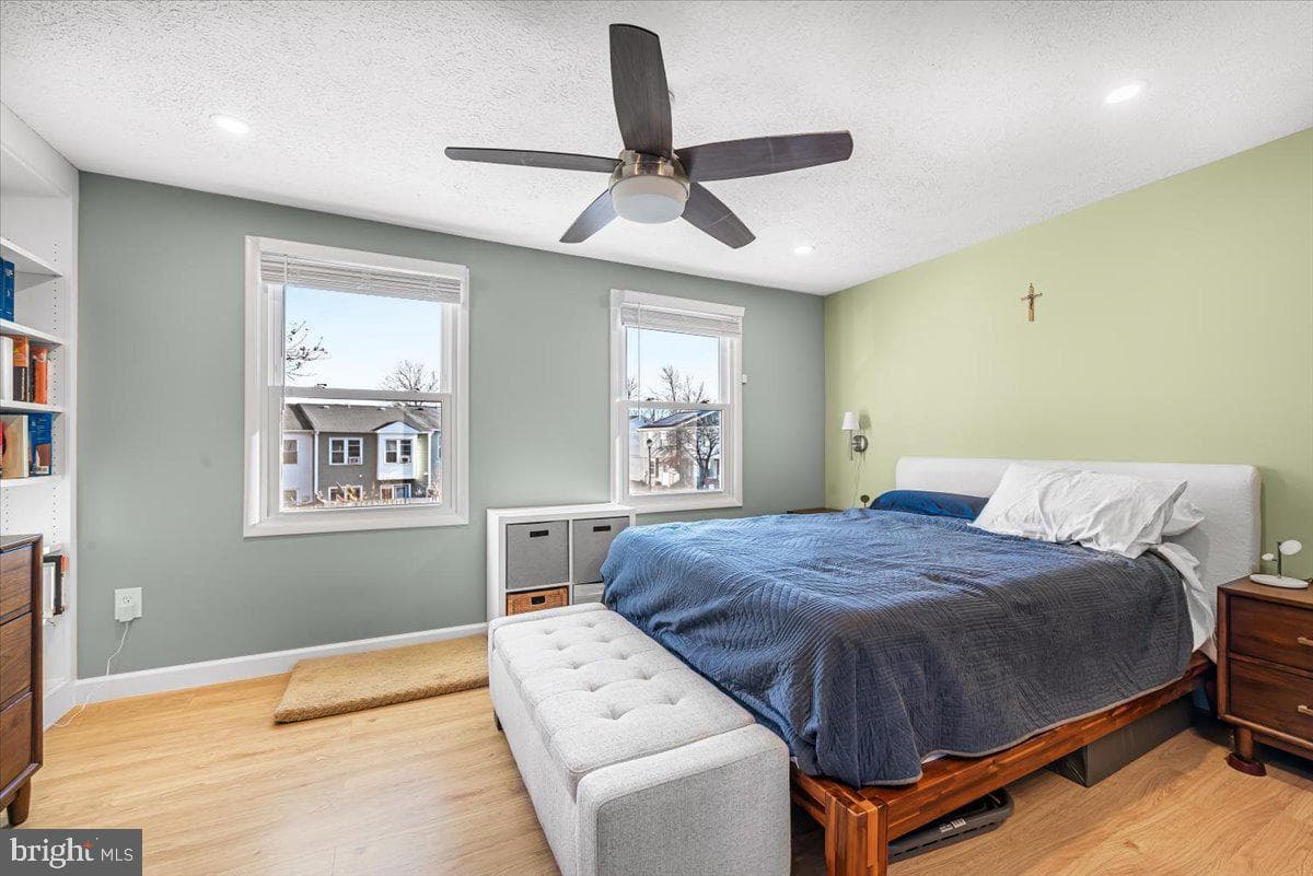 2819 Shepperton Terrace photo 14