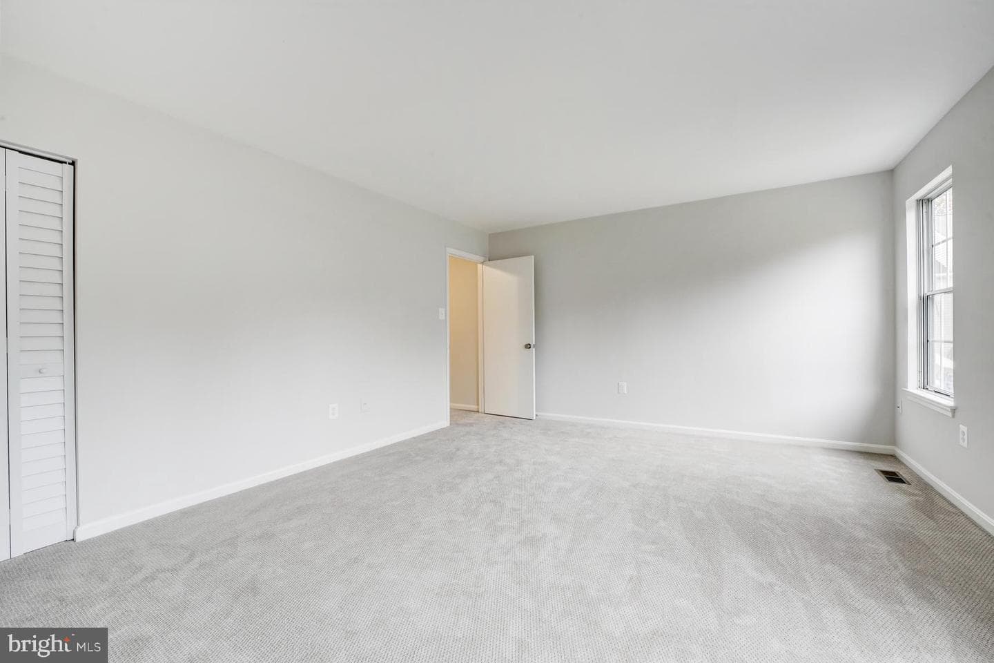 10320 Castlehedge Terrace photo 17