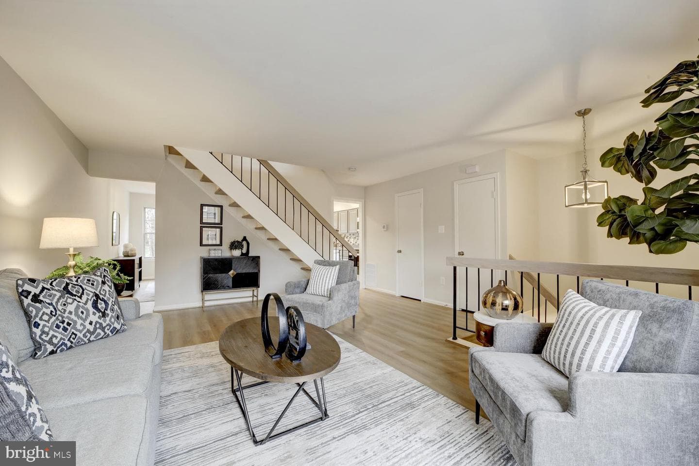 10320 Castlehedge Terrace photo 2