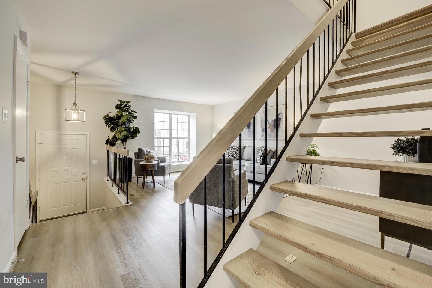10320 Castlehedge Terrace photo 4