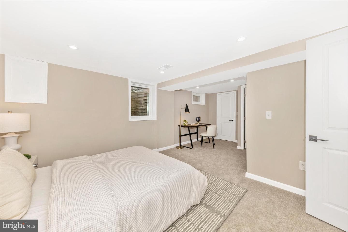 2506 Lindell Street photo 16