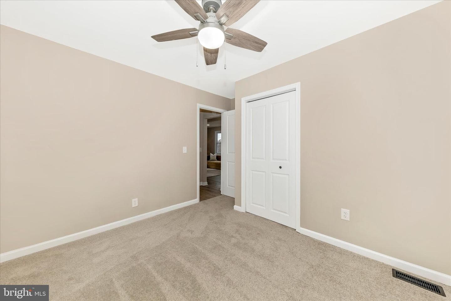 2506 Lindell Street photo 23