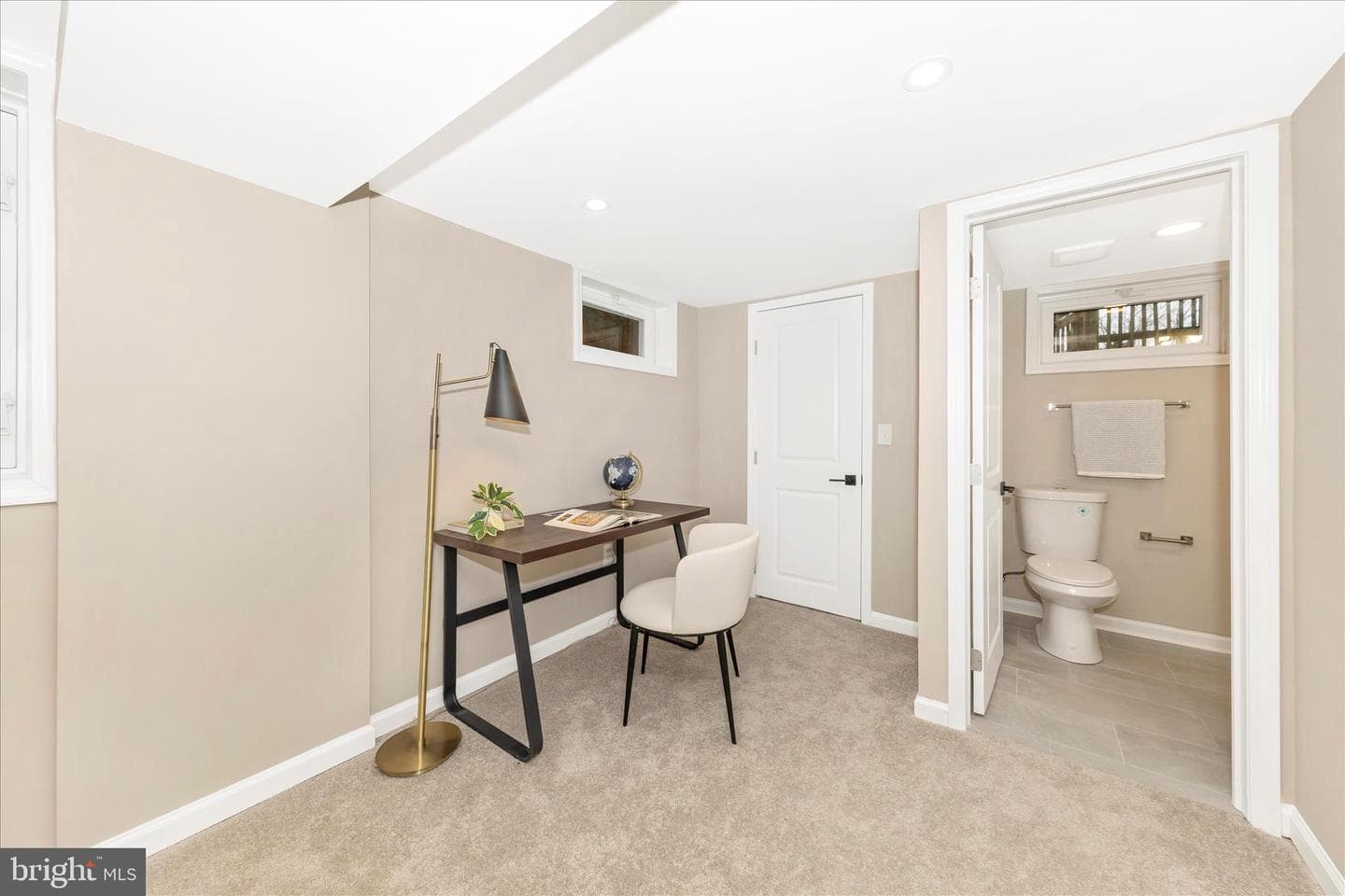2506 Lindell Street photo 32