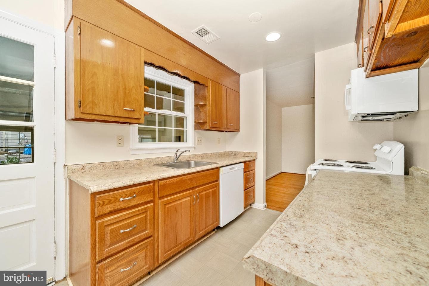 19540 Scenery Drive photo 13