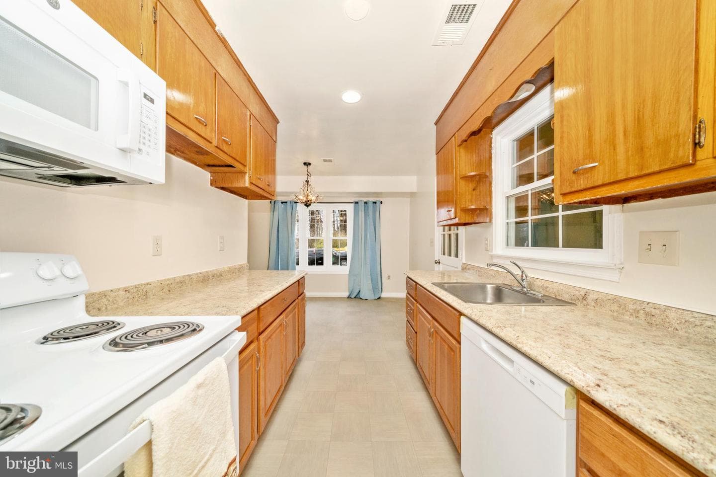 19540 Scenery Drive photo 15