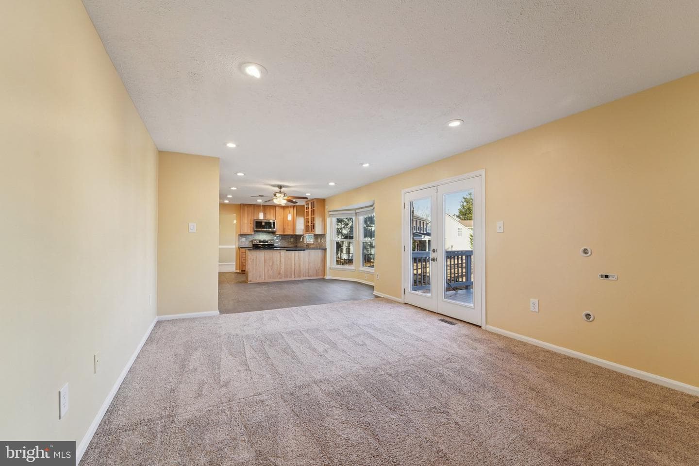 216 Bookham Lane photo 11