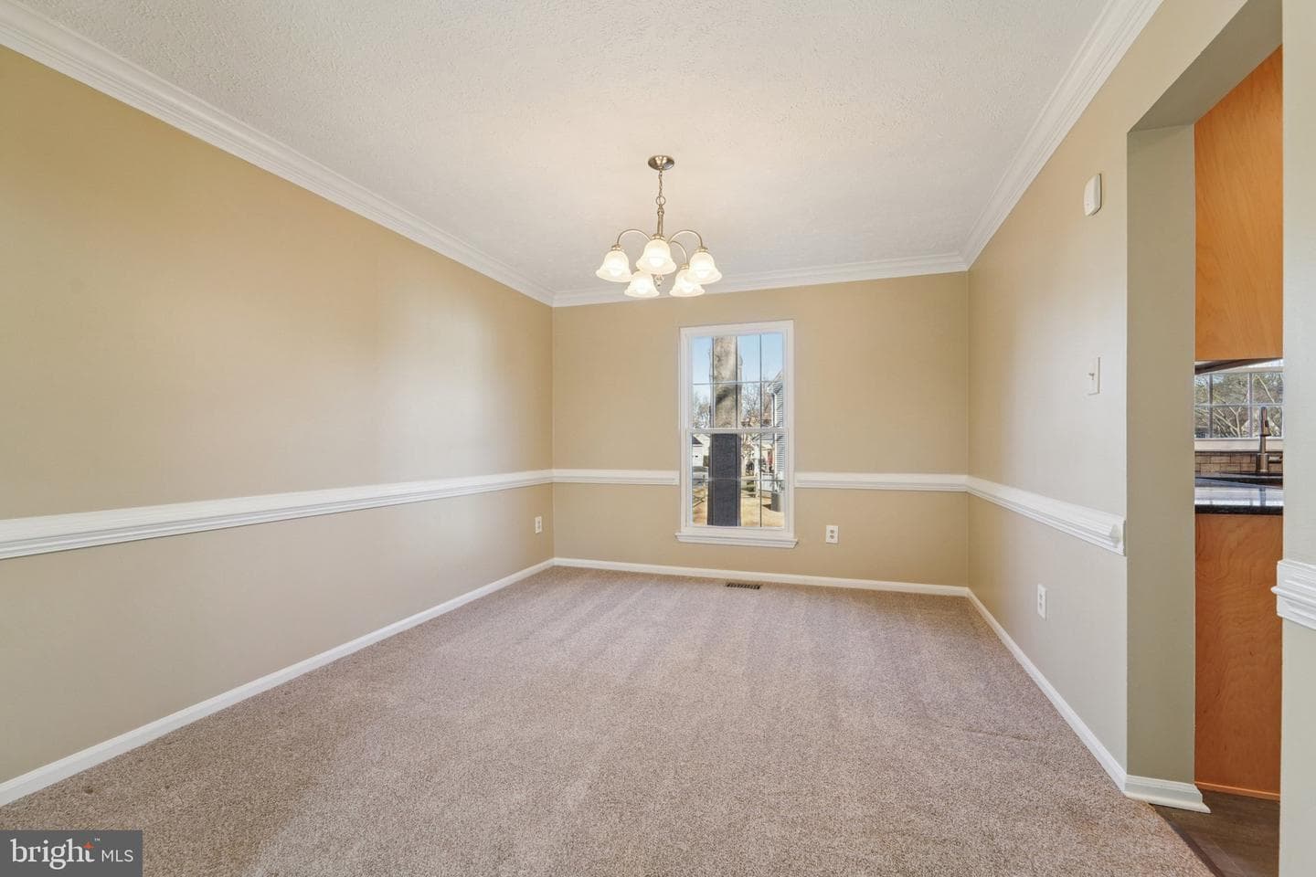 216 Bookham Lane photo 15