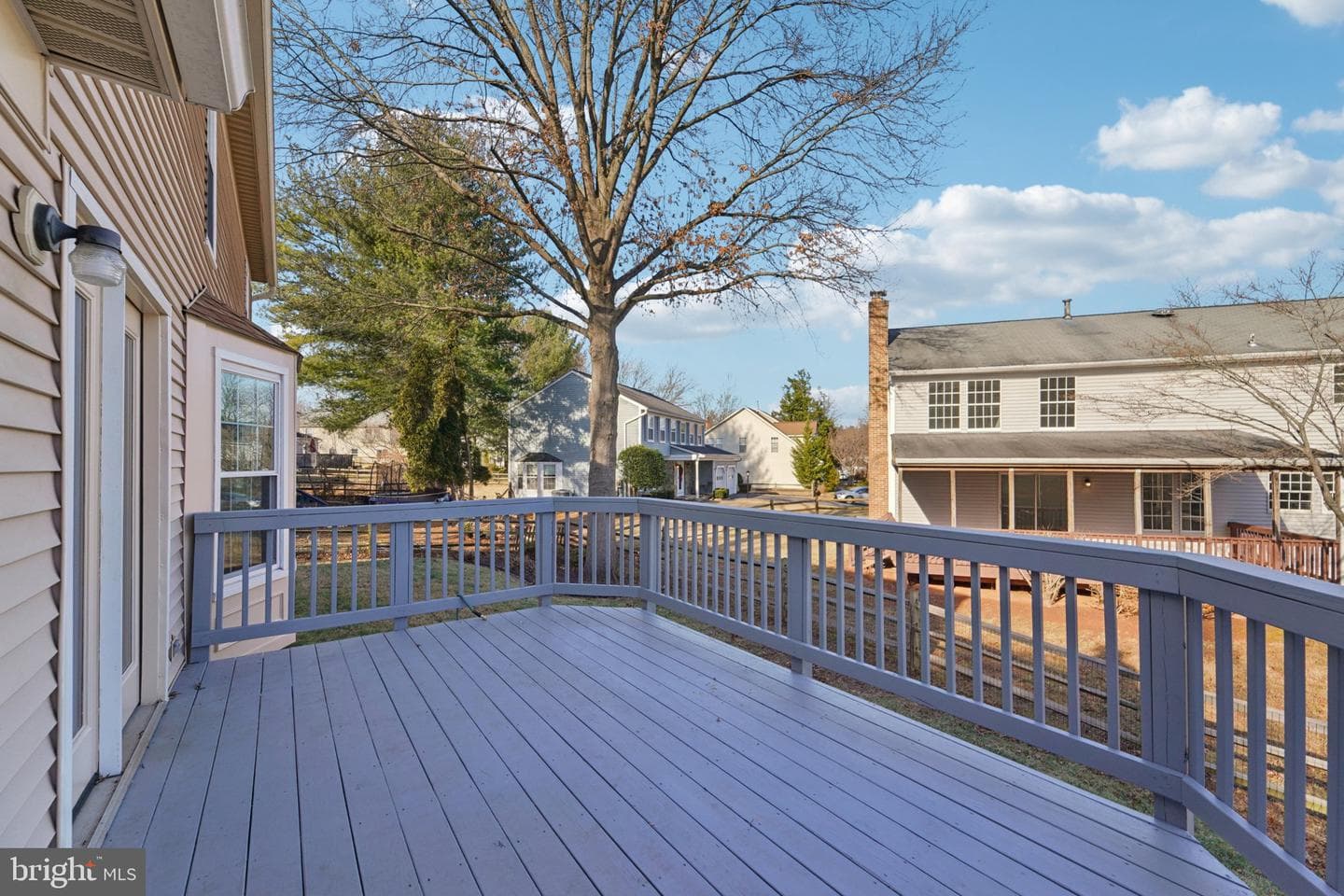 216 Bookham Lane photo 3