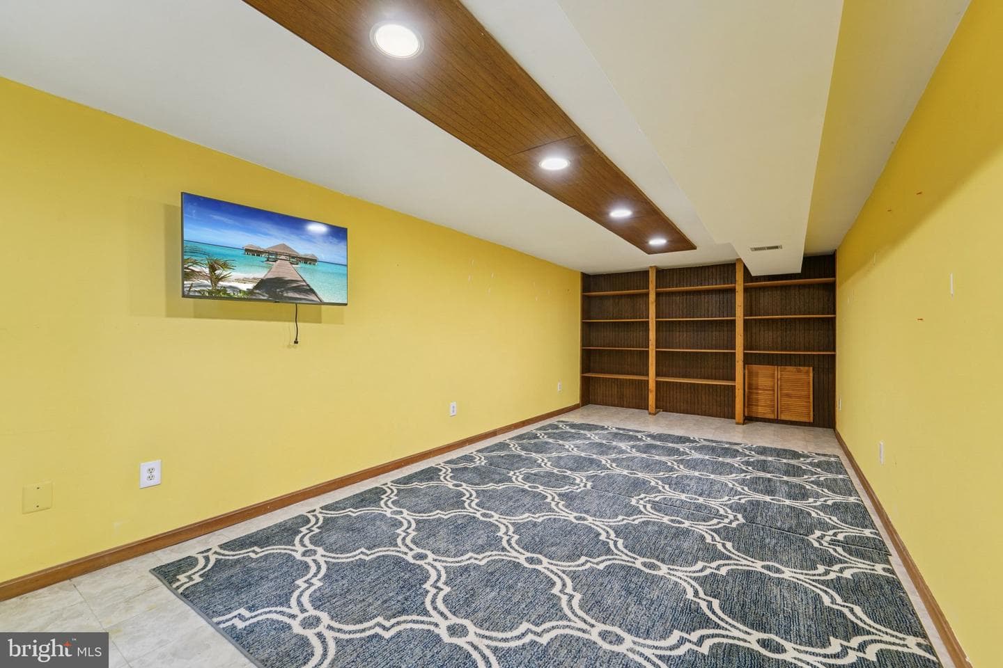 216 Bookham Lane photo 34