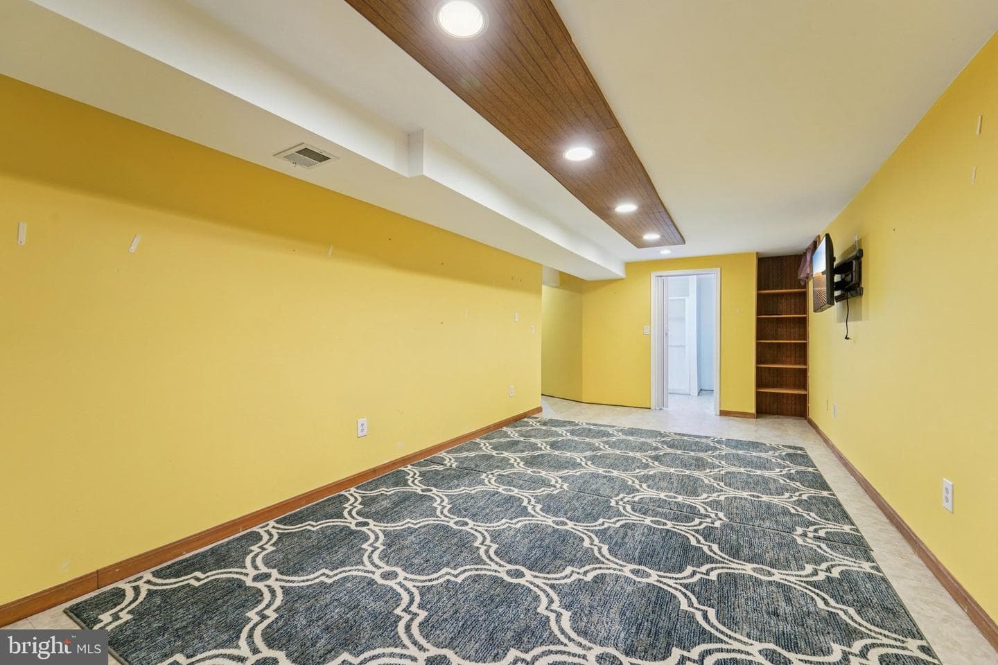 216 Bookham Lane photo 35